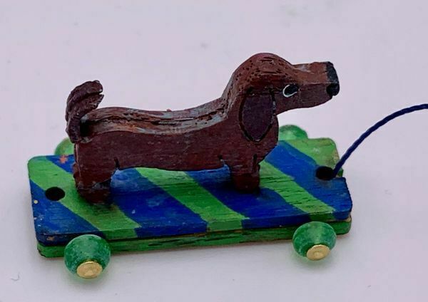 DACHSUND PULL TOY KIT 1:12