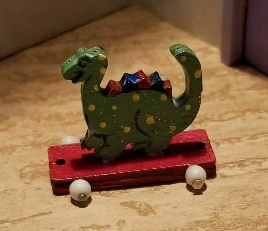 DINOSAUR PULL TOY KIT 1:12