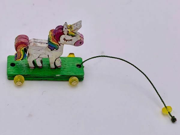 UNICORN PULL TOY KIT 1:12