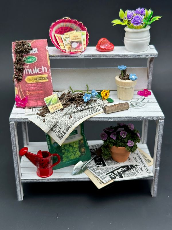 DOLLHOUSE MINIATURE WORKBENCH / TOOL BENCH Kit 1:12