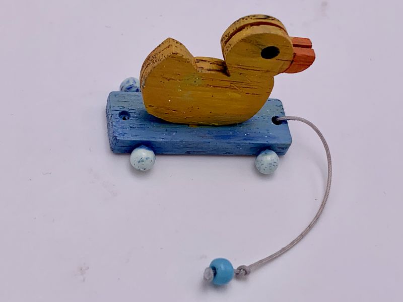 HAND-PAINTED DUCK PULL TOY 1:12