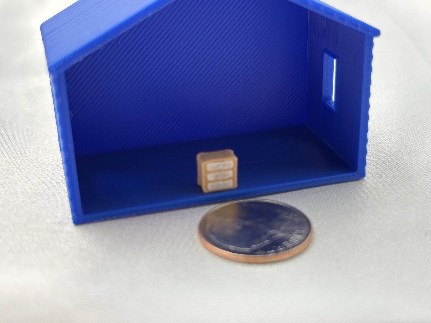 1:144 3 drawer dresser