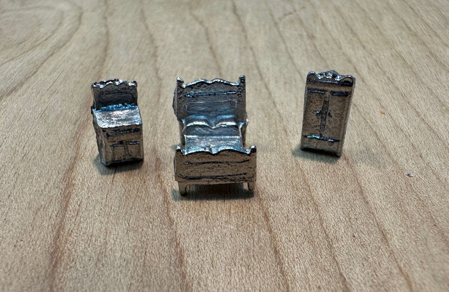 1:144th Metal Bedroom Set