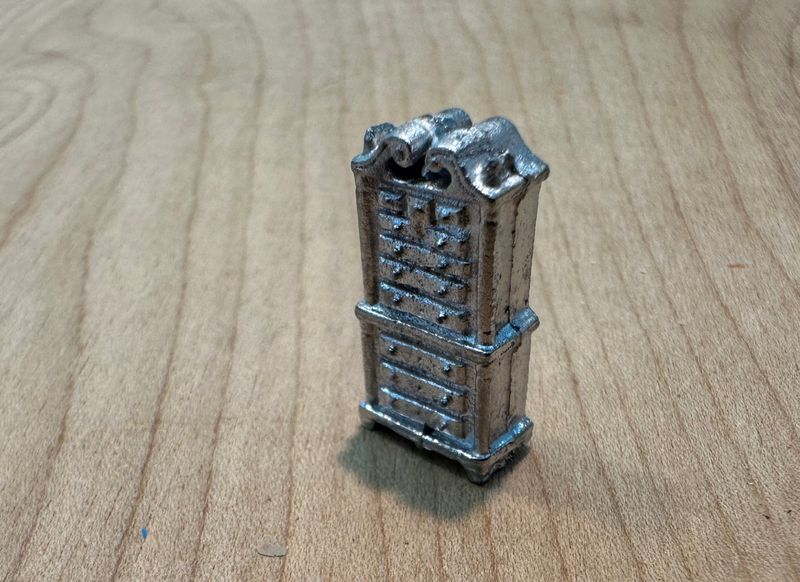 1:144th Metal Highboy Dresser