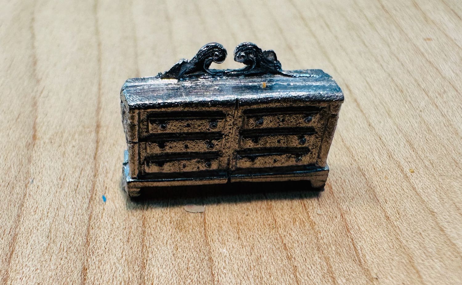 1:144th Metal 6 Drawer Dresser