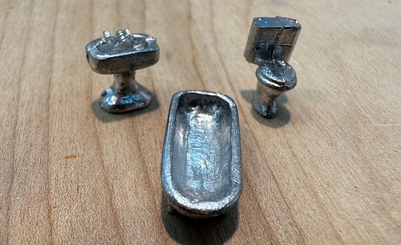 1:144th Metal Bathroom Set