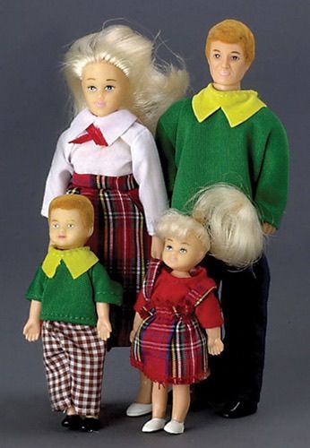 Modern Doll Family -4 pcs
