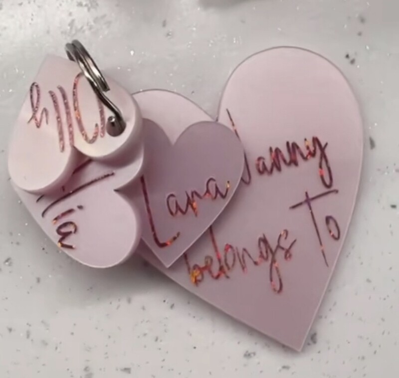 Pearlescent pink 6cm acrylic heart shaped keyring.