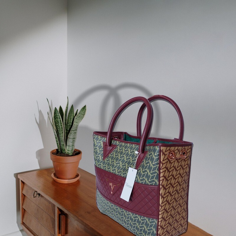 Vincere- Olive Beige Two-Tone