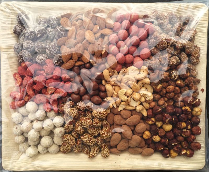 Plateau - 100% Gourmand - Format Familial - (env .1kg) Plateau - 100% Gourmand - Format Familial - (env .1kg)