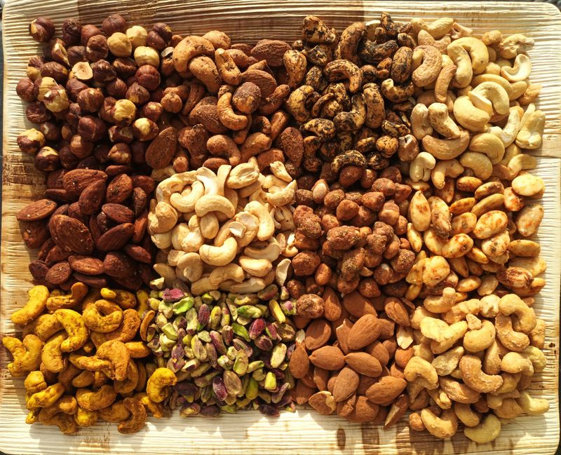 Plateau - 100% Apéro - Format Familial - (env .1kg) Plateau - 100% Apéro - Format Familial - (env .1kg)