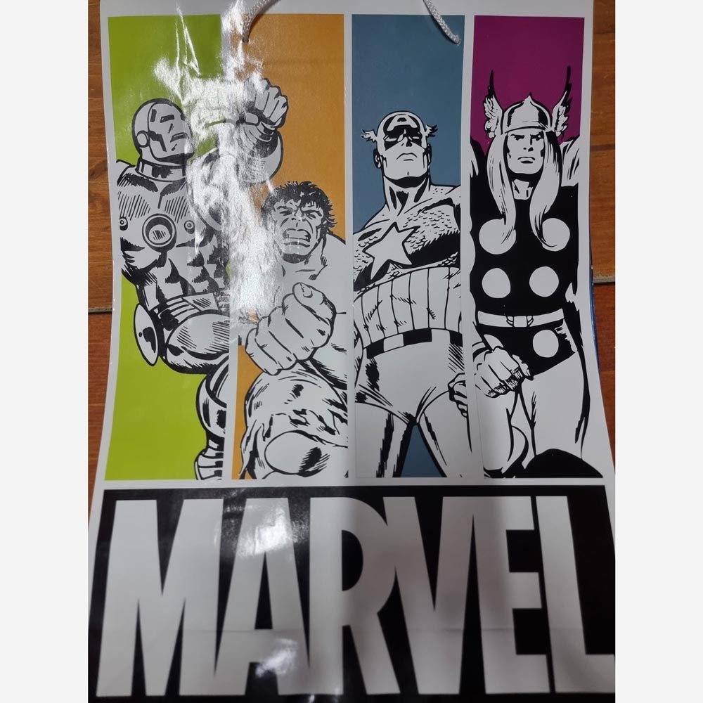 Shopper Marvel con 11 regali  - (5 pezzi)