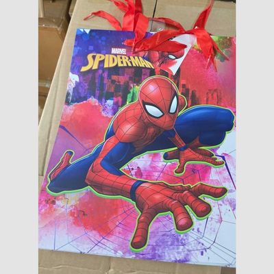 Shopper Spiderman con 9 regali - (5 pezzi)
