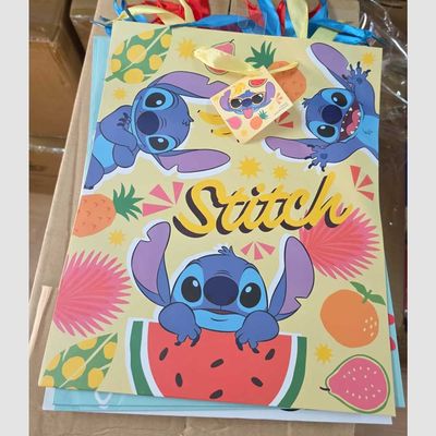 Shopper Stitch con 9 regali - (5 pezzi)