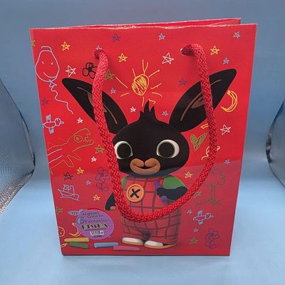 Shopper Bing per bimba con 6 regali - (5 pezzi) Shopper Bing per bimba con 6 regali - (5 pezzi)