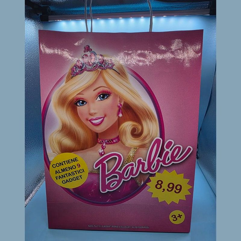 Shopper Barbie con 9 regali - (5 pezzi) Shopper Barbie con 9 regali - (5 pezzi)
