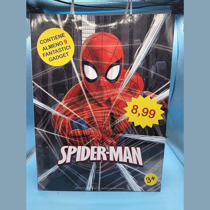 Shopper Spiderman con 9 regali - (5 pezzi) Shopper Spiderman con 9 regali - (5 pezzi)