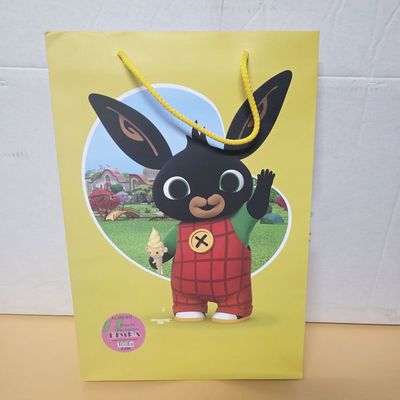 Shopper Bing per bambina con 11 regali - (5 pezzi) Shopper Bing per bambina con 11 regali - (5 pezzi)