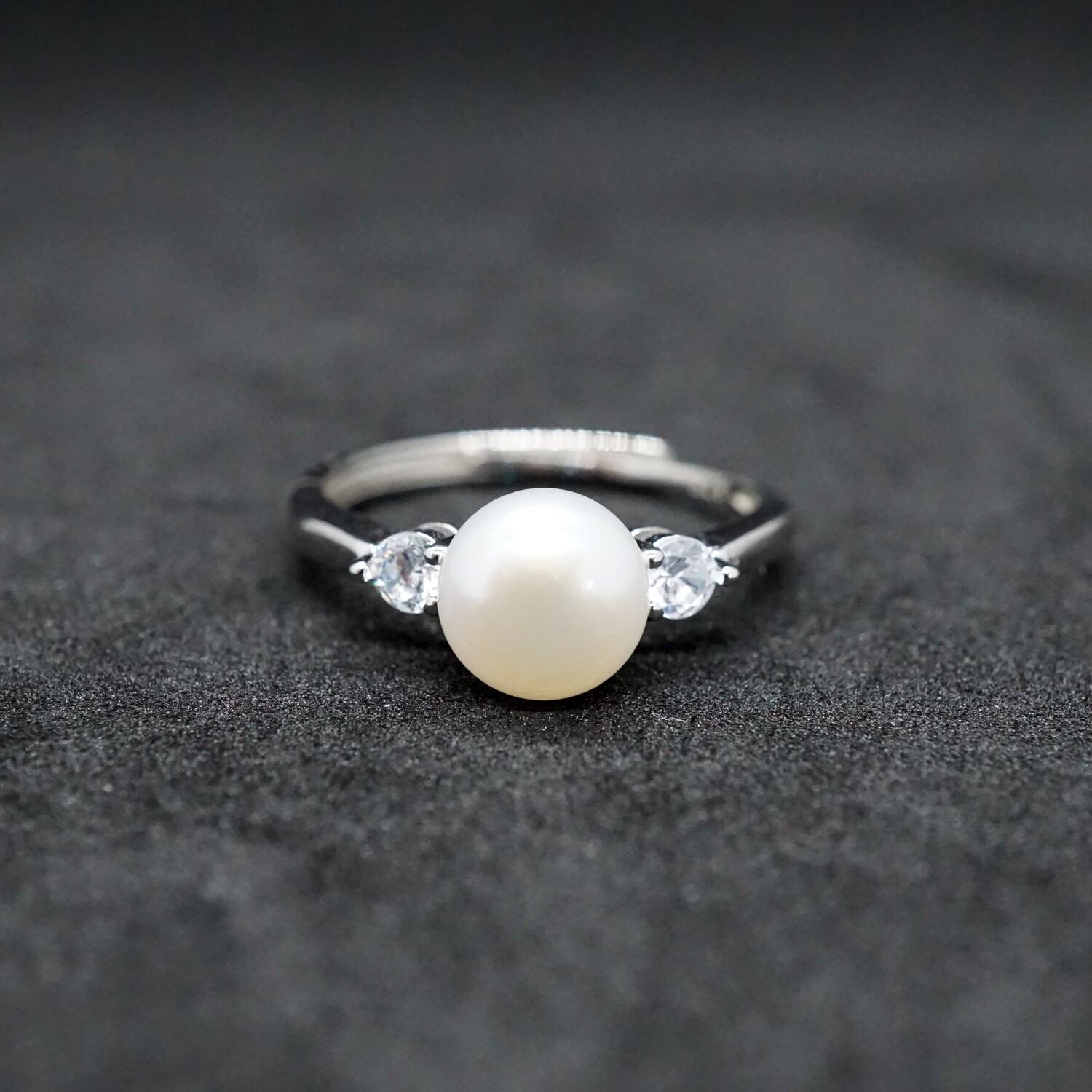 Alice X - White Pearl Ring with 2 Beautiful Crystals