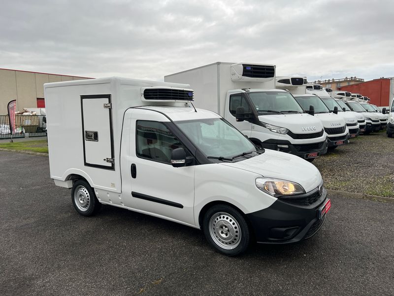 Fiat Doblo 1.6 L MultiJet 105 Ch EURO 6 Frigorifique Avec 4 étagères &amp; Porte latérale