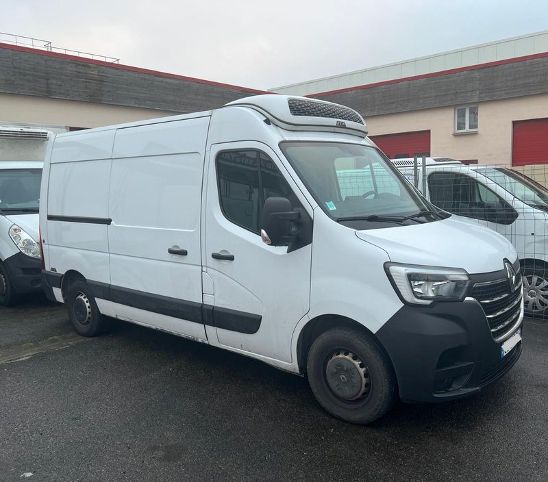 RENAULT Master III TRACTION L2H2 2.3 DCI 132 Ch BVM6 Frigorifique avec Porte latérale et Climatisation