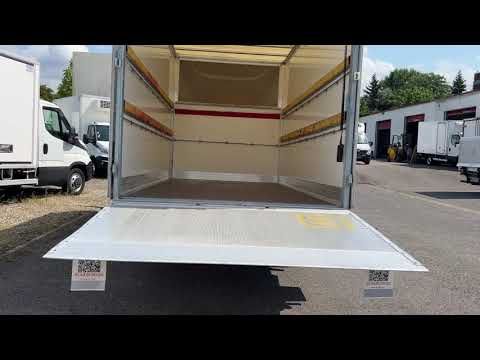 IVECO DAILY 35C14 Châssis Cabine Roues Jumelées 2.3 L 140 Ch EURO 6 BVM6 Caisse Déménagement 22m3 Grand Volume de marque Labbé avec Capucine et Hayon élévateur 750 Kg IVECO DAILY 35C14 Châssis Cabine Roues Jumelées 2.3 L 140 Ch EURO 6 BVM6 Caisse Déménagement 22m3 Grand Volume de marque Labbé avec Capucine et Hayon élévateur 750 Kg