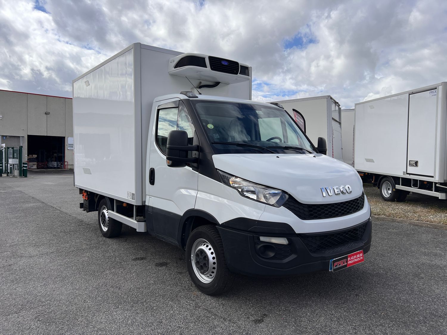 IVECO DAILY 35S13 Châssis Cabine Roues Simples 2.3 L 130 Ch Frigorifique avec Hayon élévateur