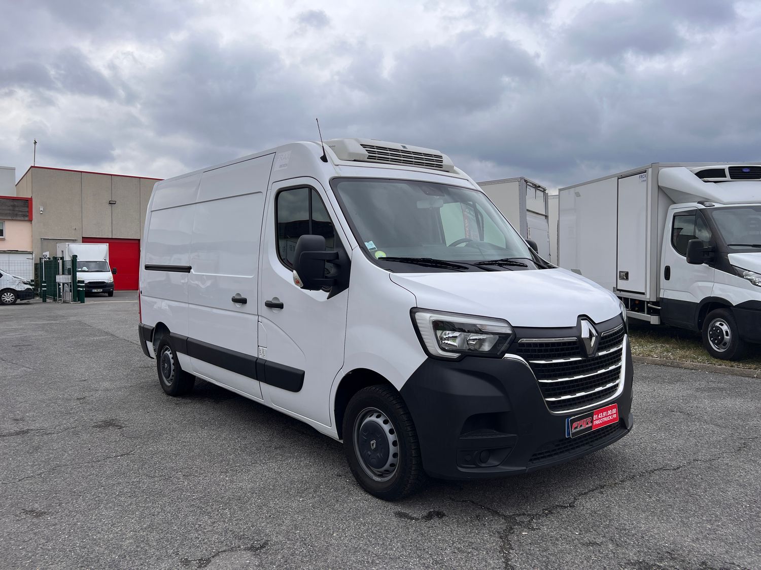 Renault Master III Traction 2.3 DCI 135 Ch L2H2 BVM6 Frigorifique Avec Porte latérale coulissante et Charge utile = 1051 Kg