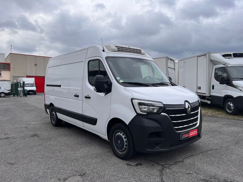 Renault Master III Traction 2.3 DCI 135 Ch L2H2 BVM6 Frigorifique Avec Porte latérale coulissante et Charge utile = 1051 Kg Renault Master III Traction 2.3 DCI 135 Ch L2H2 BVM6 Frigorifique Avec Porte latérale coulissante et Charge utile = 1051 Kg