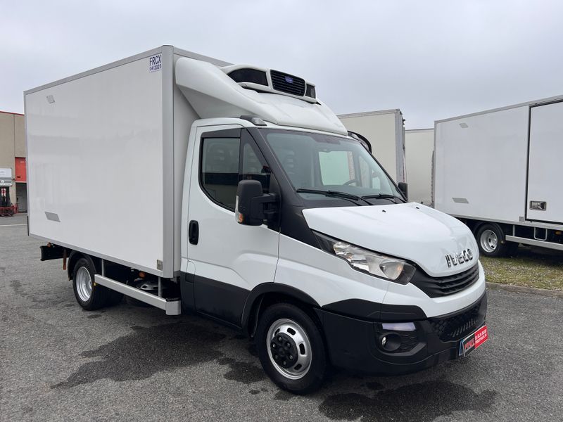 IVECO DAILY 35C16 EURO 6 Châssis Cabine Roues Jumelées 2.3 L 160 Ch Boite de vitesse Automatique - Hi-Matic Frigorifique avec Climatisation IVECO DAILY 35C16 EURO 6 Châssis Cabine Roues Jumelées 2.3 L 160 Ch Boite de vitesse Automatique - Hi-Matic Frigorifique avec Climatisation