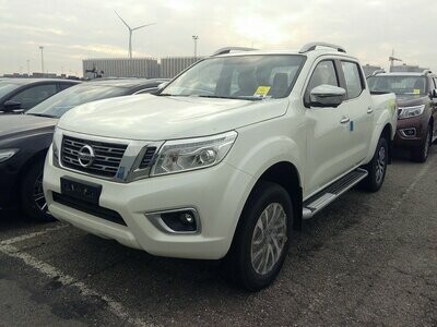 Nissan Navara LE Crew Cab 4x4 Nissan Navara LE Crew Cab 4x4