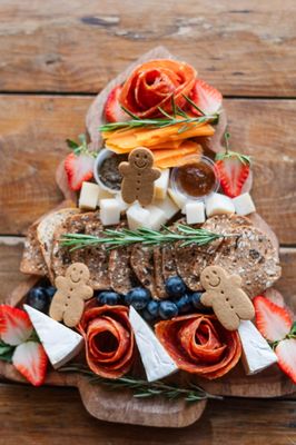Large Christmas Tree Charcuterie (2ft)