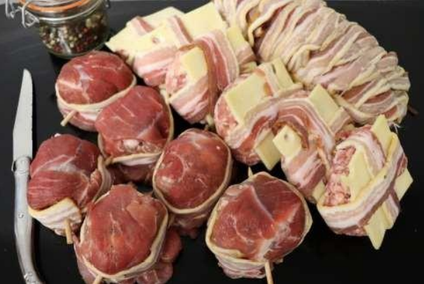 1 Colis Gourmand « Les éleveurs de la Charentonne » 1 Colis Gourmand « Les éleveurs de la Charentonne »