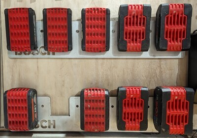 Akkuhalter versch. Marken  (Bosch, DeWalt, metabo, makita, Einhell etc.)