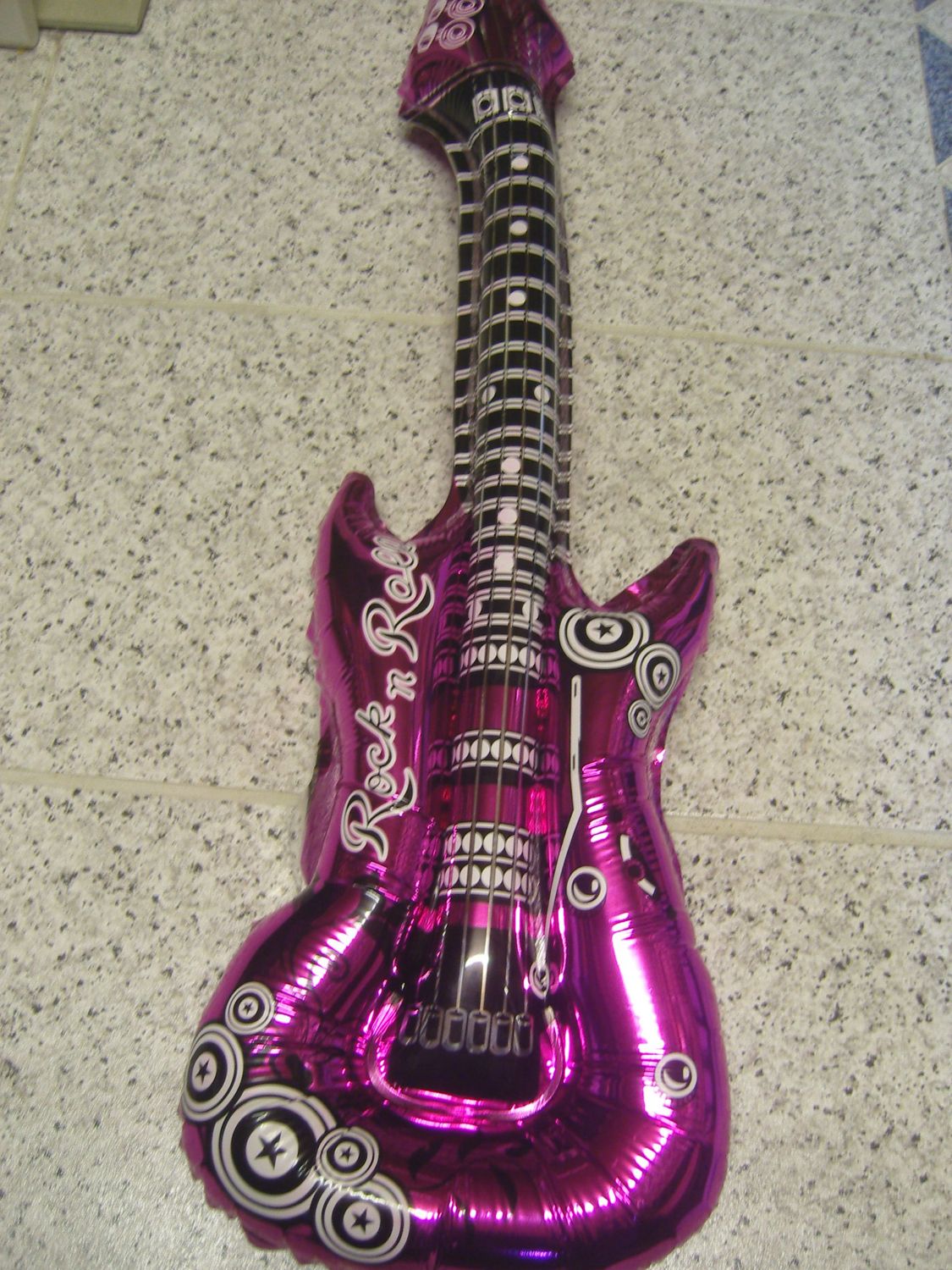 Luftgitarre metallic Folie pink