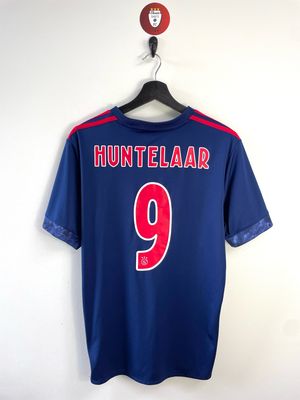 Ajax 2017-18 Huntelaar away shirt