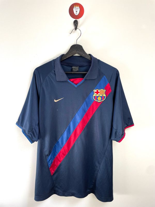 Barcelona 2002-04 away shirt