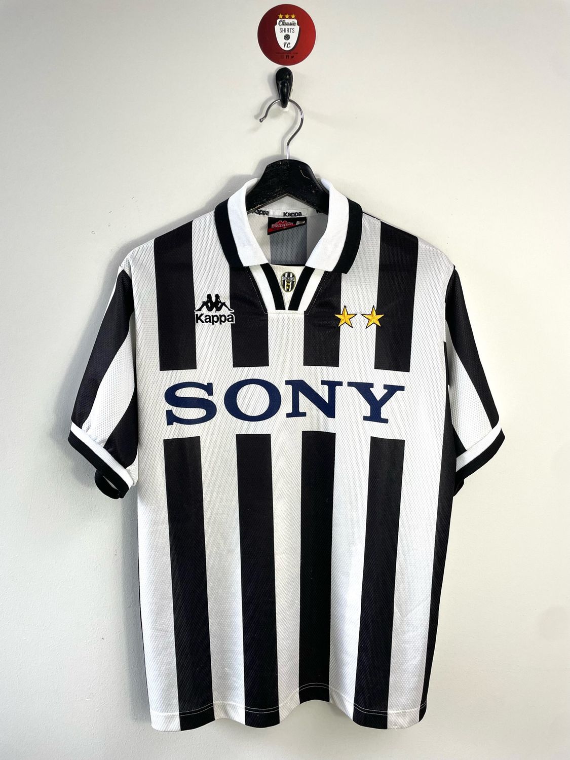 Juventus 1995-96 home shirt