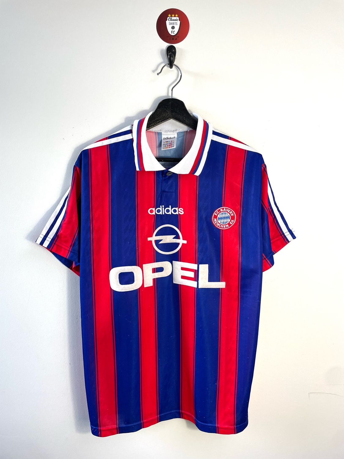 Bayern Munich 1995-97 home shirt