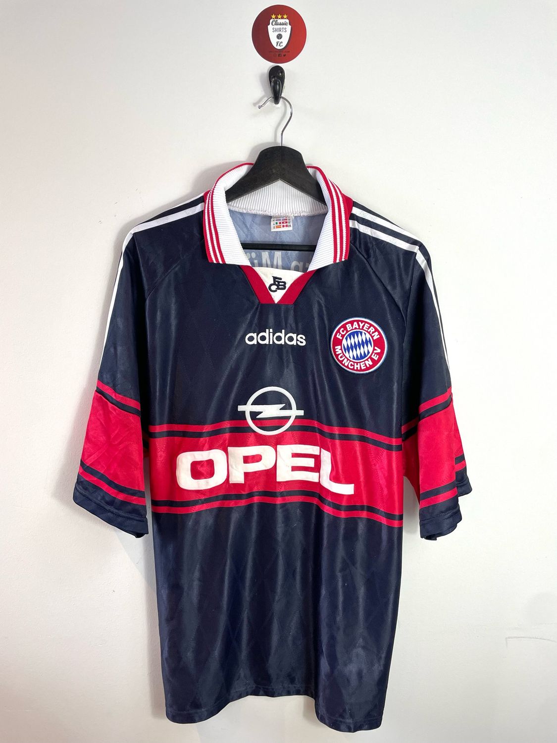 Bayern Munich 1997-99 home shirt