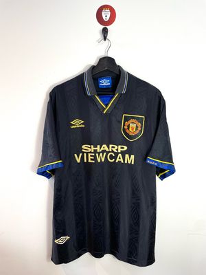 Manchester United 1993-95 away shirt