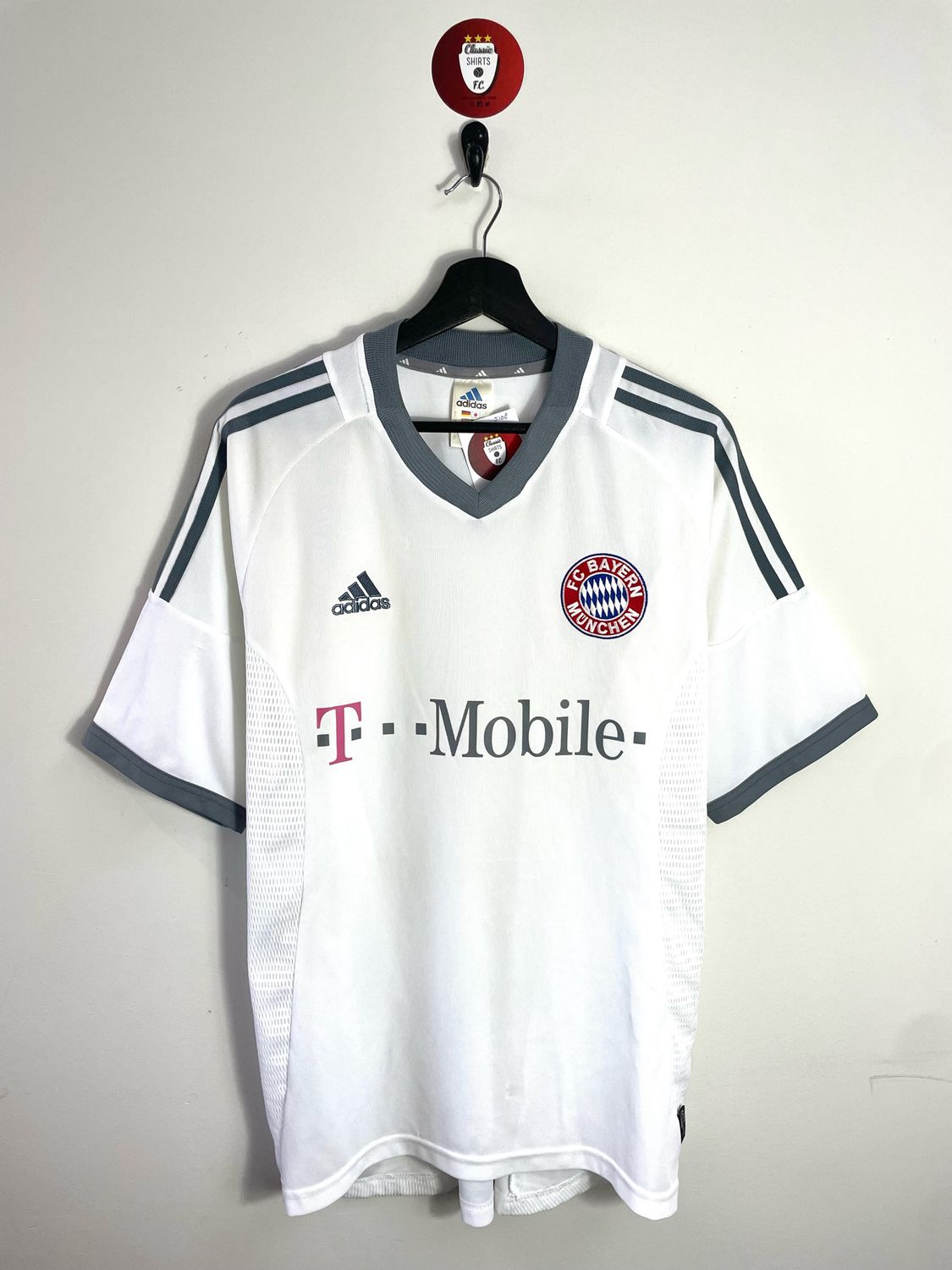 Bayern Munich 2002-03 away shirt