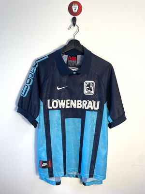 1860 Munich 1996-97 away shirt