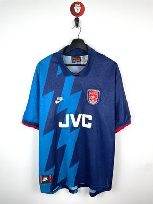 Arsenal 1995-96 away shirt