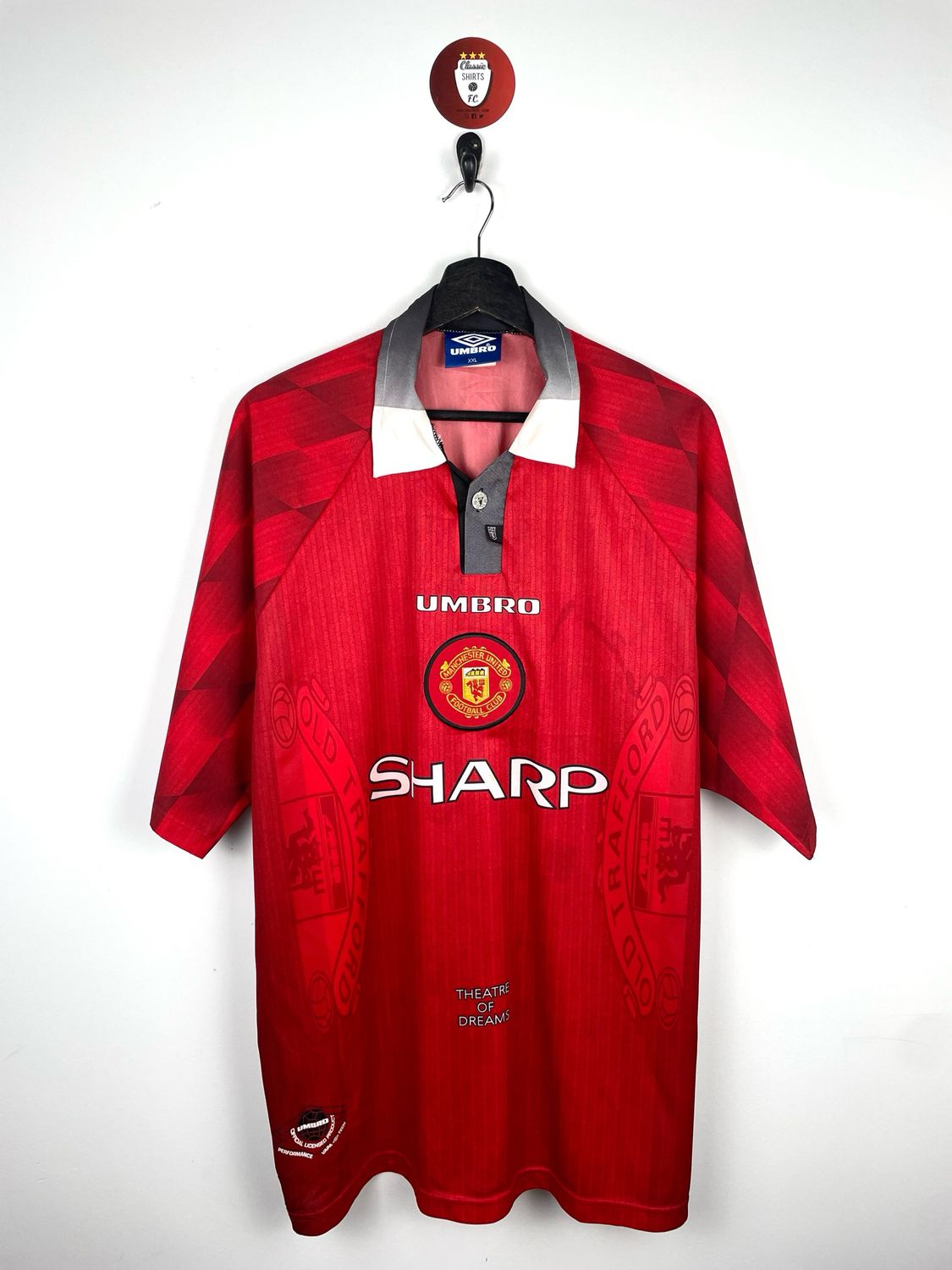 Manchester United 1996-98 home shirt