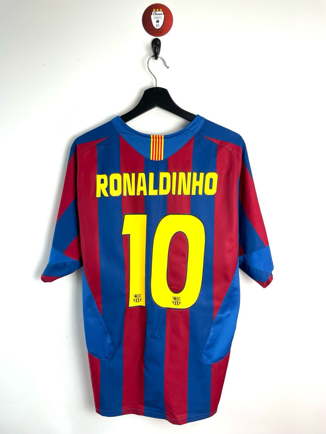Barcelona Ronaldinho 2005-06 home shirt