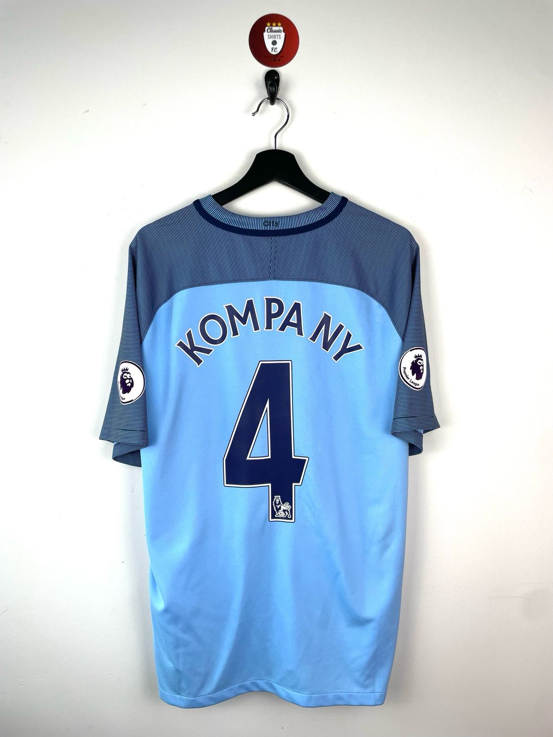Manchester City Kompany 2016-17 home shirt