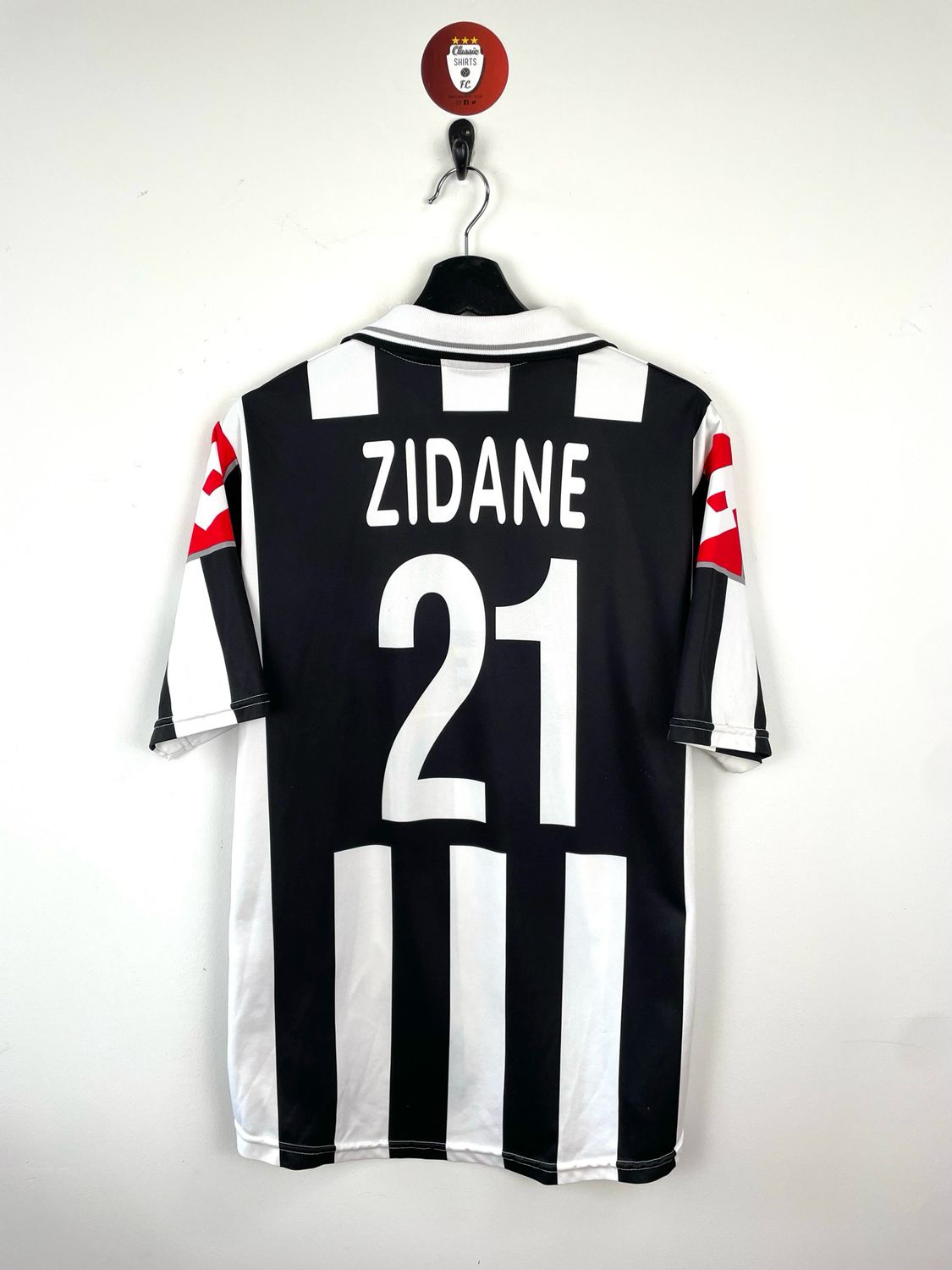 Juventus Zidane 2000-01 home shirt