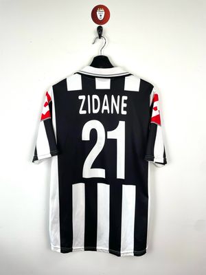 Juventus Zidane 2000-01 home shirt