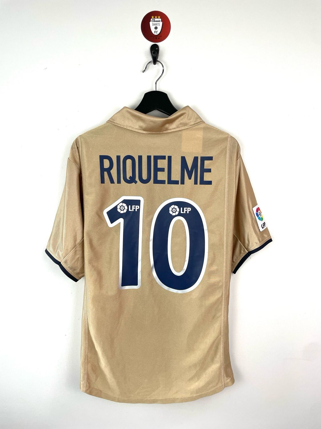 Barcelona Riquelme 2001-02 away shirt